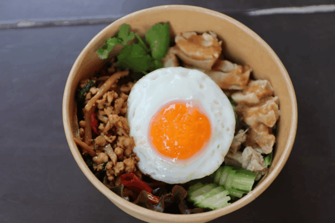 店舗と同じ本場の味を各地へ