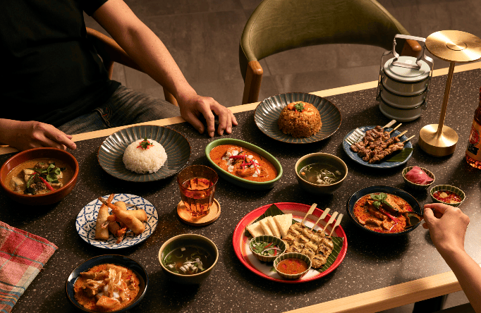 日本各地を巡ったシェフが手がけるオリジナルの味
