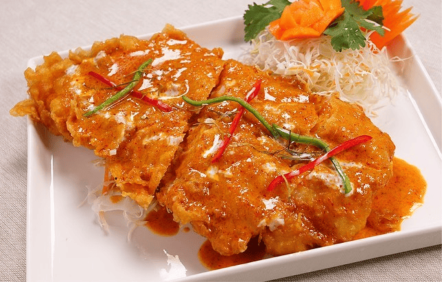 タイのリゾートホテル出身シェフが手がける本場の味